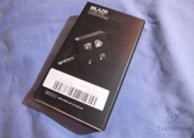 iblazr External LED Flash for iOS and Android Devices Review @ Technogog