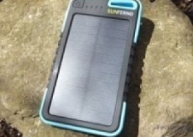 Sunferno Flintstone 5000mAh Solar Charger Review @ Technogog