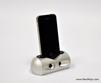 MeeMojo%20iPhone%205%20HEAVY%20Dock%20shown%20in%20Alor%20Frosted%20004