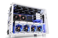 Thermaltake Core X9 Snow Edition has unparralleled cooling ability offering fan brackets with various mounting  points.