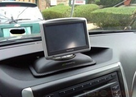 Bracketron Nav-Mat III – Portable GPS Dash Mount @ TestFreaks
